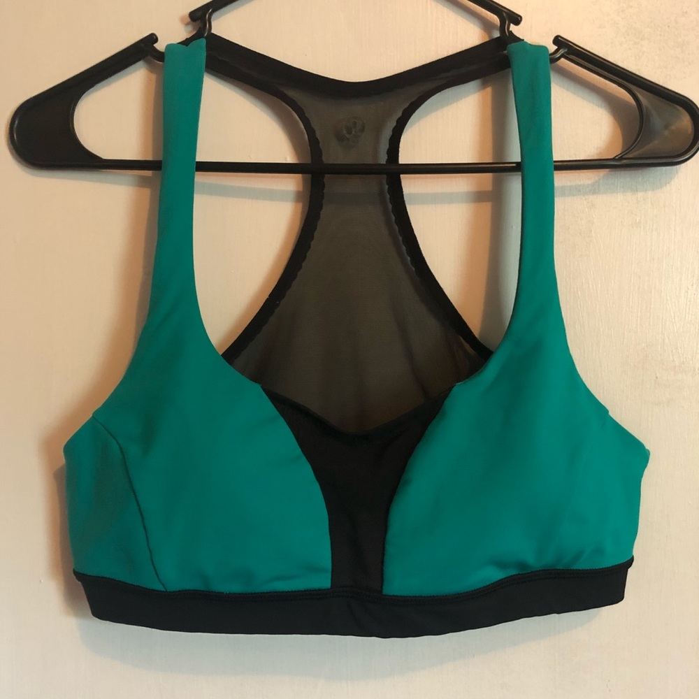 Lululemon sport bra